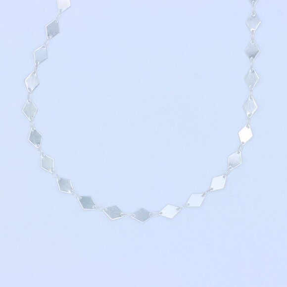 Delicate & Contemporary Necklace Chain, A Lovely Choice for Women, EVCH1573 - Picture 10 of 10